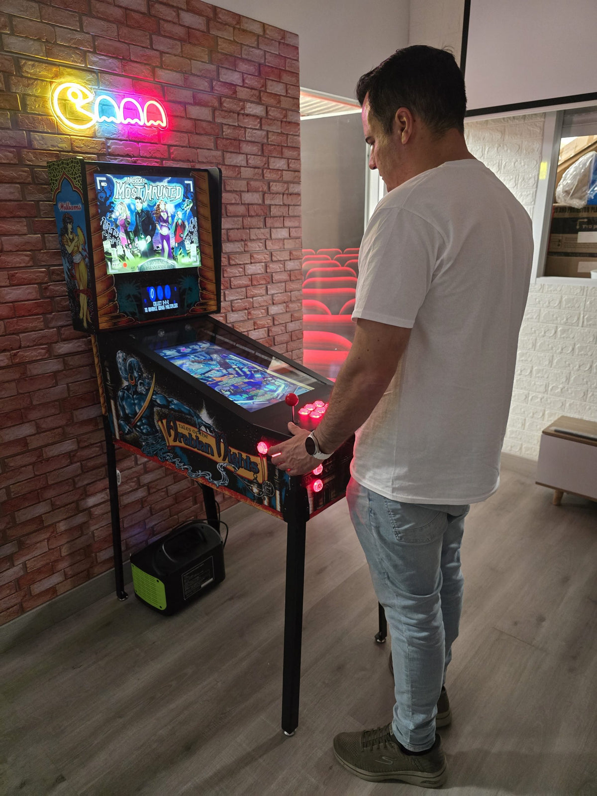 Pinball Virtual 4K 27.5" con PC Ryzen 7, GTX1060, 1800+ Juegos, DMD 7", Backglass 19", DOF con Solenoides, Shaker, PinUp Popper, Arcade con Trackball y Joystick