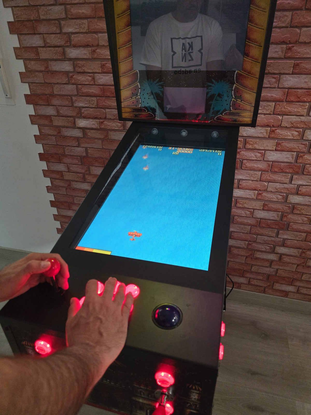 Pinball Virtual 4K 27.5" con PC Ryzen 7, GTX1060, 1800+ Juegos, DMD 7", Backglass 19", DOF con Solenoides, Shaker, PinUp Popper, Arcade con Trackball y Joystick