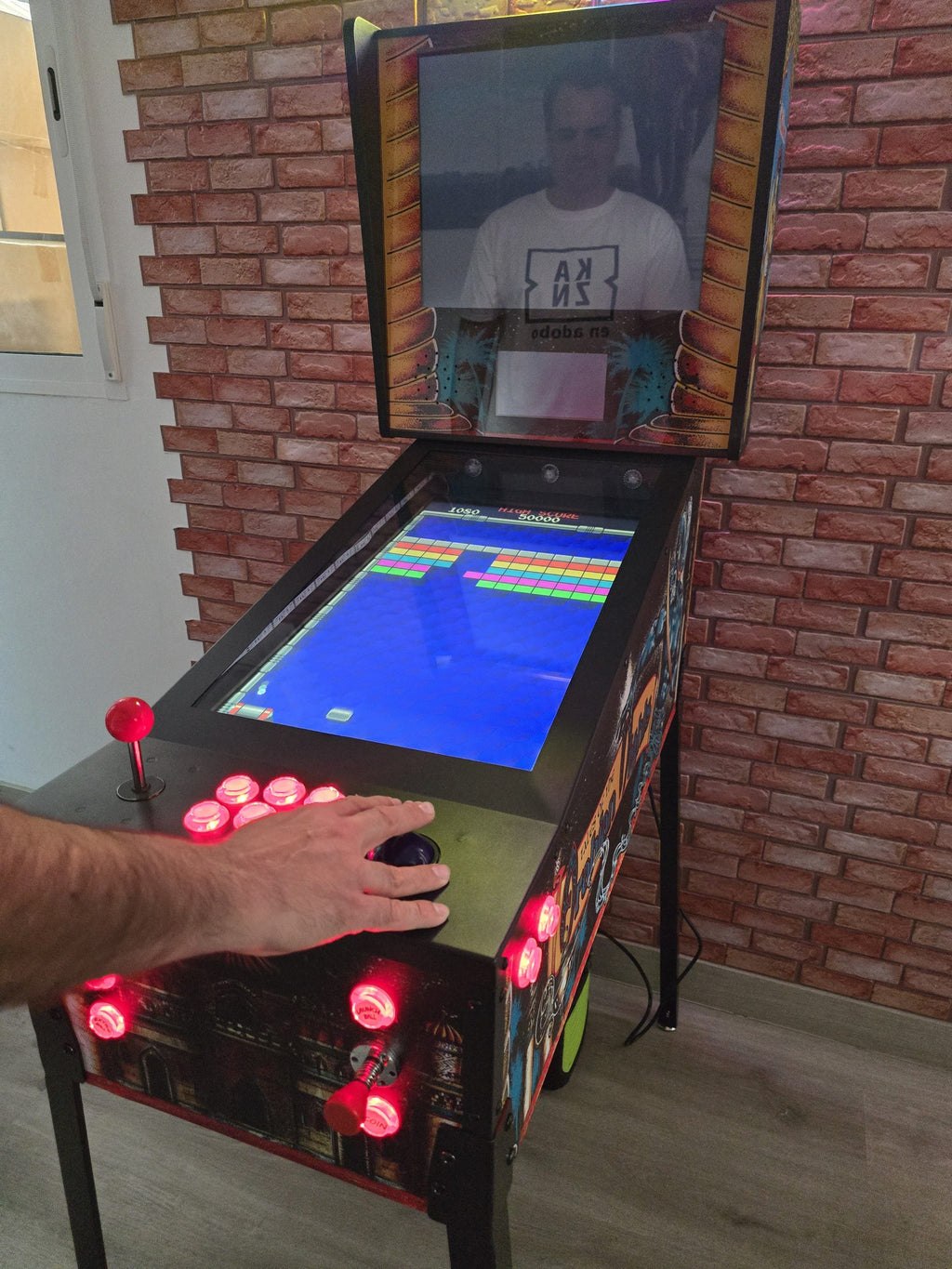 Pinball Virtual 4K 27.5" con PC Ryzen 7, GTX1060, 1800+ Juegos, DMD 7", Backglass 19", DOF con Solenoides, Shaker, PinUp Popper, Arcade con Trackball y Joystick